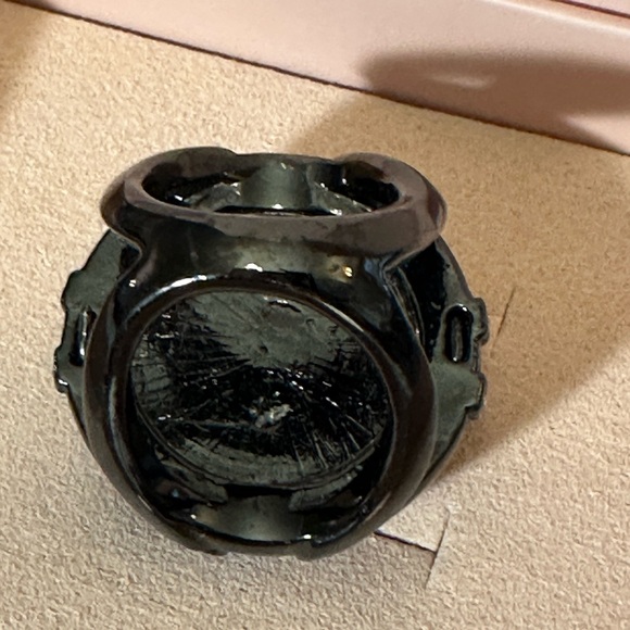 Lia Sophia large ring. Size 5. Gunmetal with crystals and center stone. - Picture 3 of 4